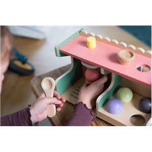 Drewniana lodziarnia sklep z lodami DANTOY