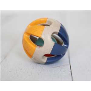 Piłka grzechotka dla niemowlaka TOLO Bio 3m+