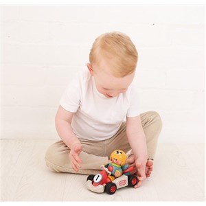 Go-Kart Auto z zawodnikiem TOLO BIO First Friends