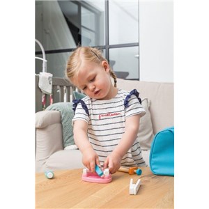 Drewniany zestaw MAŁEGO DENTYSTY z torbą