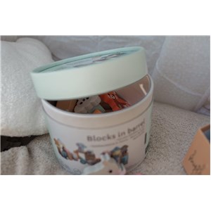 Drewniane klocki w wiaderku The Wildies Family