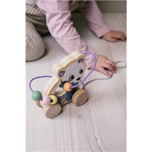Drewniana zabawka na kółkach z przeplatanką MAŁPKA