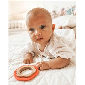 B-Gryzak drewniano-silikonowy Flower Pink