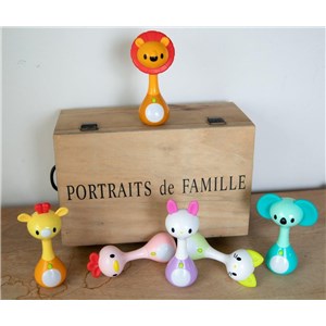 B-Sensoryczna grzechotka gryzak Light&Music ŻYRAFA