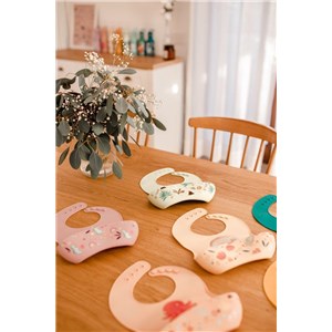 Śliniak silikonowy z kieszonką Leniwiec SASSI